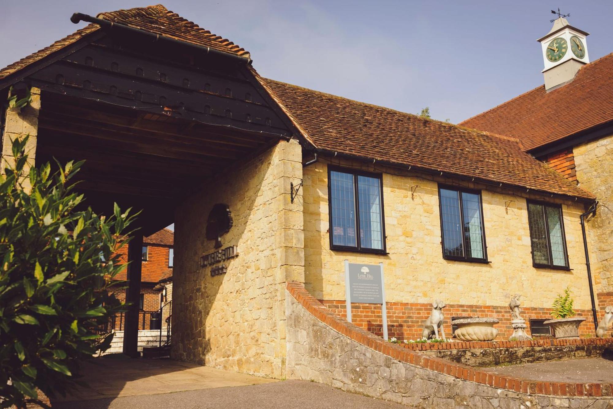 Voco Lythe Hill Hotel & Spa By Ihg Haslemere Kültér fotó