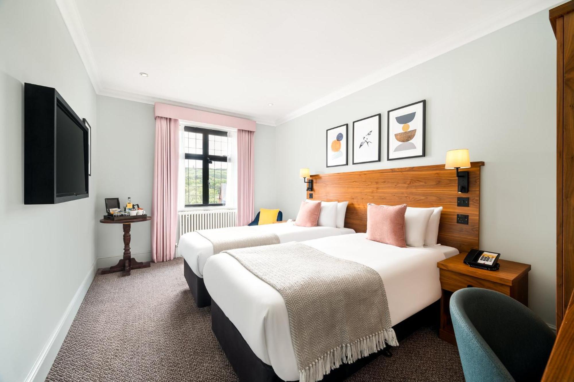 Voco Lythe Hill Hotel & Spa By Ihg Haslemere Kültér fotó